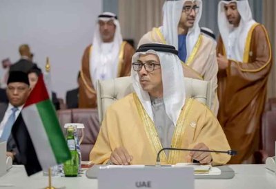 الإمارات: قطر لا تقف وحدها .. والمنطقة تعيش معترك خطير