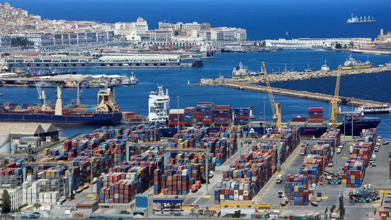 ارتفاع الصادرات غير النفطية عبر ميناء الجزائر 42.5% في الربع الثاني