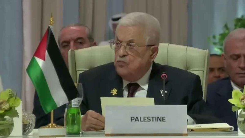 عباس يطالب المجتمع الدولي بمحاكمة إسرائيل على جرائمها في العالم العربي