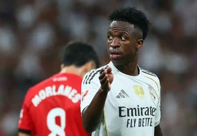 هجوم إعلام ريال مدريد على فينيسيوس يبدأ: "لا يبتسم.. ويعيش في الظل"