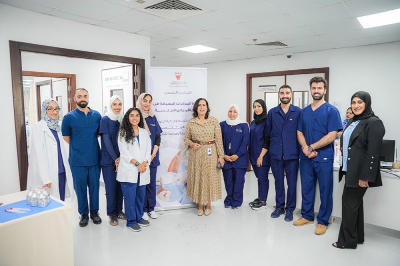 الرئيس التنفيذي للمستشفيات الحكومية تفتتح وحدة العمليات القصيرة بقسم الأمراض الجلدية في مجمع السلمانية الطبي