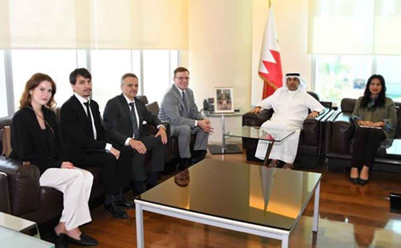 وزير النفط والبيئة يجتمع بنائب وزير الطاقة بجمهورية روسيا الاتحادية