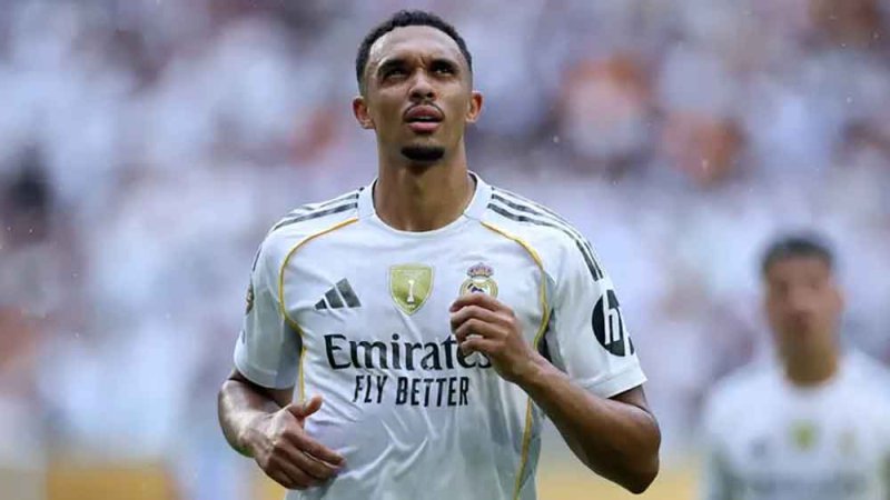 أرنولد يغيب عن ريال مدريد 8 أسابيع