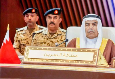 وزير شؤون الدفاع يترأس وفد البحرين في اجتماع وزراء الدفاع بدول مجلس التعاون في قطر