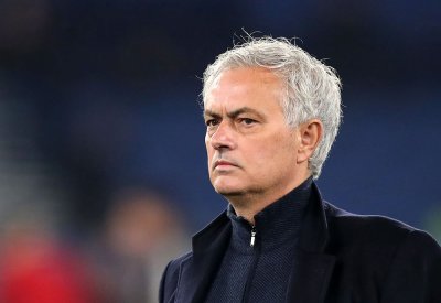 بيان رسمي من بنفيكا عن التفاوض مع مورينيو