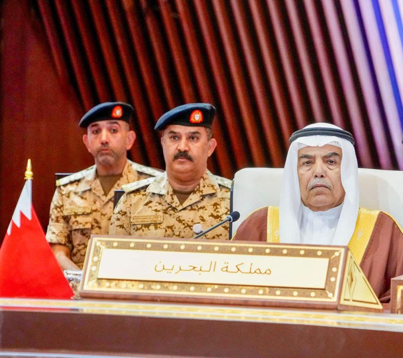 وزير شؤون الدفاع يترأس وفد البحرين في اجتماع وزراء الدفاع بدول مجلس التعاون في قطر