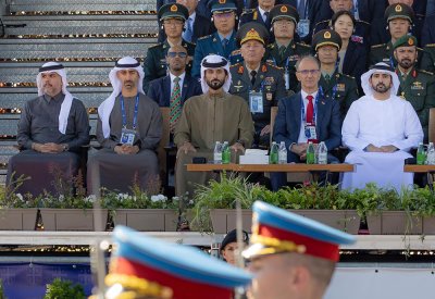 سمو الشيخ ناصر بن حمد آل خليفة يشهد العرض العسكري للقوات الصربية في بلغراد