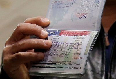 "رسوم التأشيرة" تربك السوق الأميركي.. والبيت الأبيض يوضح