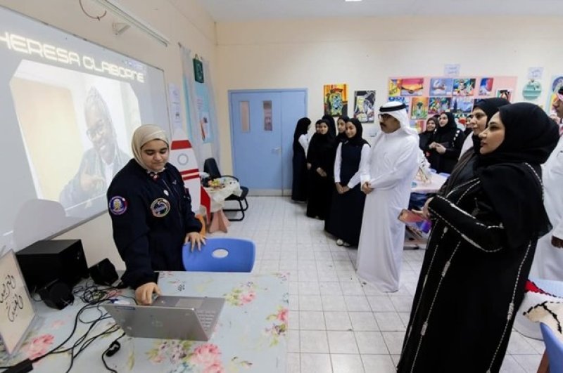 من ألاباما إلى المنامة.. طالبة تستعرض تجربتها بمعسكر الفضاء الدولي