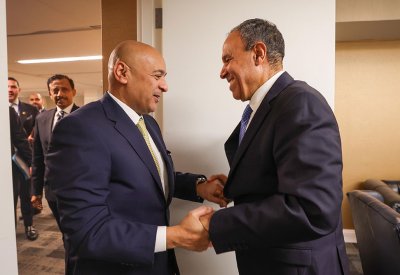 الأمين العام لمجلس التعاون يبحث مع وزير الخارجية المصري تطورات غزة ومستجدات المنطقة