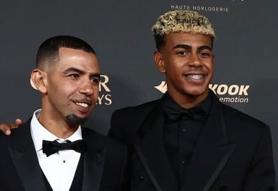 والد لامين يامال يسخر من فوز ديمبلي بالكرة الذهبية