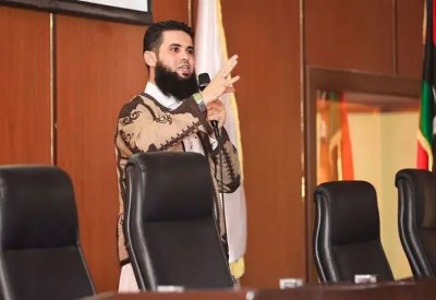 سجين ليبي يصنف ضمن قائمة أفضل 2% من العلماء حول العالم