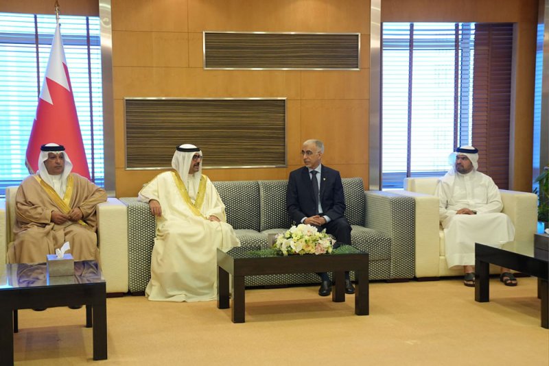 سمو محافظ الجنوبية يبحث ووزير الأشغال تنفيذ المشاريع الخدمية والتنموية بالمحافظة