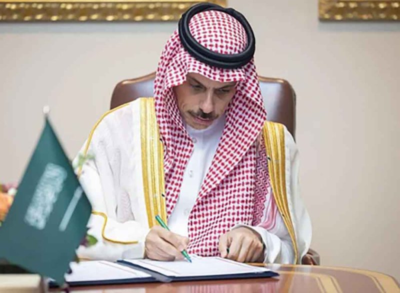 وزير الخارجية السعودي يلتقي وزير خارجية أرمينيا