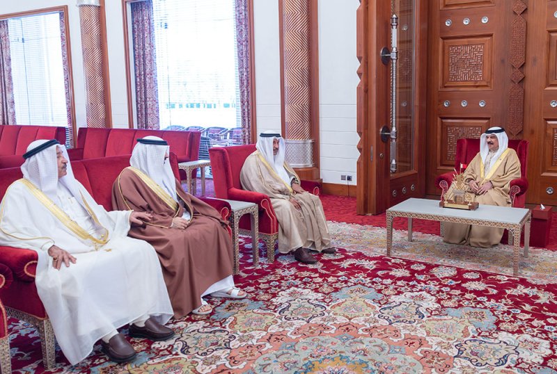 الملك المعظم يوجه إلى سرعة تنفيذ المشاريع الإسكانية بمدينة المحرق