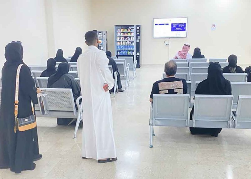 وزارة العمل تشهد توافد أعداد كبيرة من العاطلين