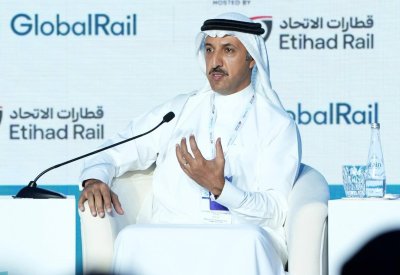 عبدالله بن أحمد: البحرين ملتزمة بمشروع الربط السككي الخليجي