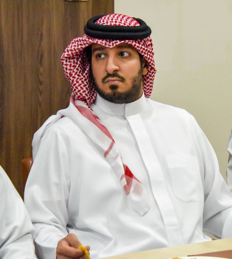 رئيس الاتحاد الملكي البحريني للفروسية وسباقات القدرةه يبحث مع وزير شؤون البلديات والزراعة سبل التعاون