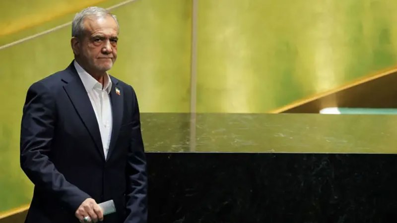 الرئيس الإيراني: لن نستسلم للضغوط الخارجية ولن ننحني