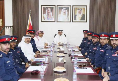 محافظ العاصمة يؤكد على تعزيز الشراكة المجتمعية عبر تفعيل قنوات التواصل المباشر مع الأهالي