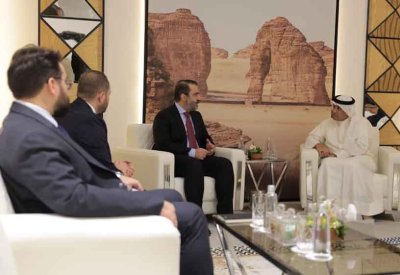 البديوي: دول الخليج تجدد دعمها لسوريا وشعبها في لقاء مع وزير خارجيتها بالعُلا