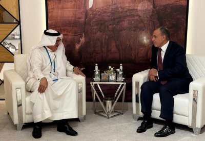 وزير الخارجية يبحث مع نظيره المصري تعزيز التعاون الثنائي وتطورات الأوضاع الإقليمية