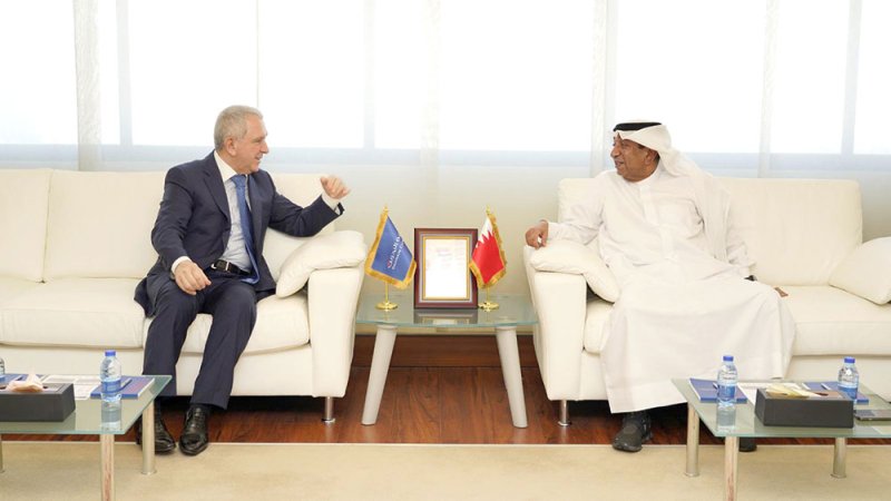 رئيس “الغرفة” يبحث مع السفير الأذربيجاني فرص الاستثمار والتبادل التجاري