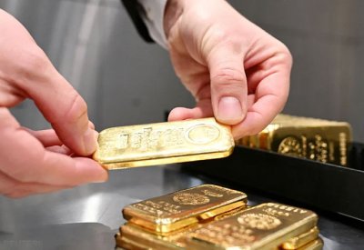 الذهب يتجه لمكاسب للأسبوع السابع بدعم من توقعات خفض الفائدة