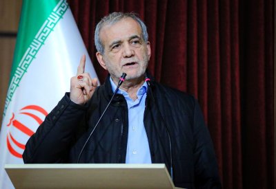 "ضرورة استراتيجية".. بزشكيان يدعو إلى تسريع نقل العاصمة من طهران