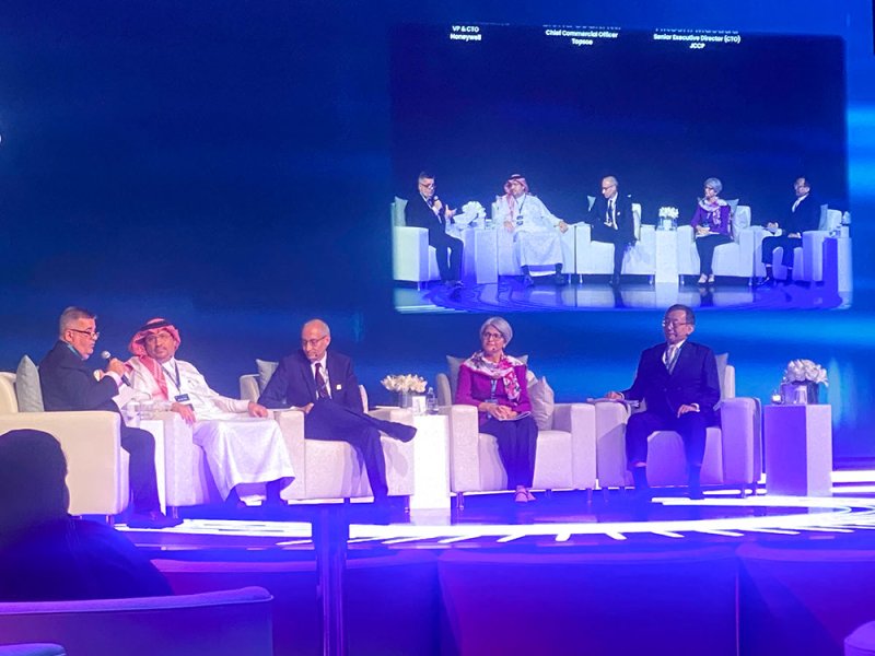 مصافي النفط تواجه اعتبارات تقنية وتشغيلية وتنظيمية معقدة