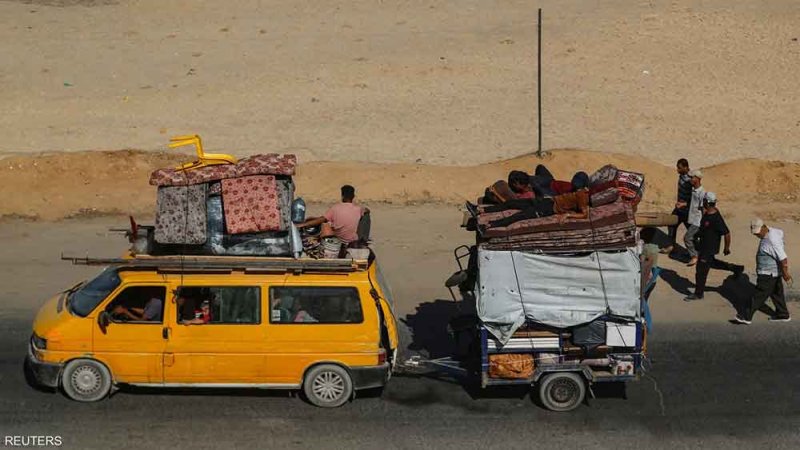 إسرائيل تطوق مدينة غزة.. وتحذير من "منطقة قتال خطيرة"