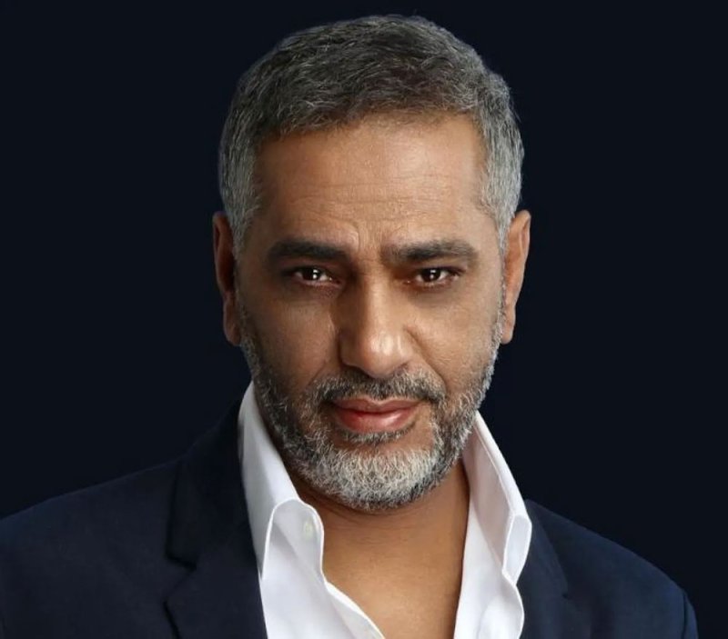 الفنان فضل شاكر يسلّم نفسه للجيش اللبناني تمهيدًا للتحقيق