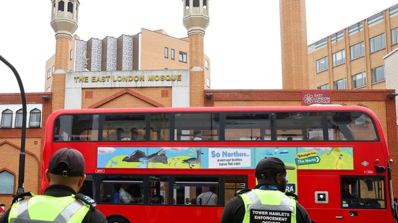 حادث جديد في بريطانيا.. حريق متعمّد يستهدف مسجداً