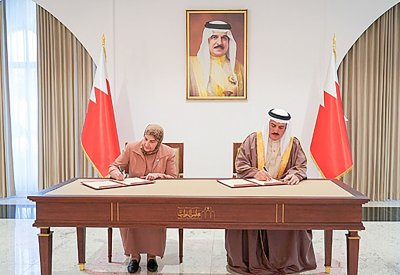 رئيس “النواب”: المرأة البحرينية شريك جدير في عملية التنمية الوطنية