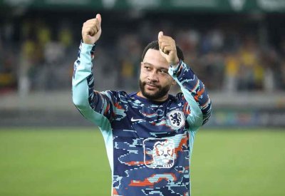 فعلها اللصوص.. "واقعة غريبة" تحرم ديباي من منتخب هولندا