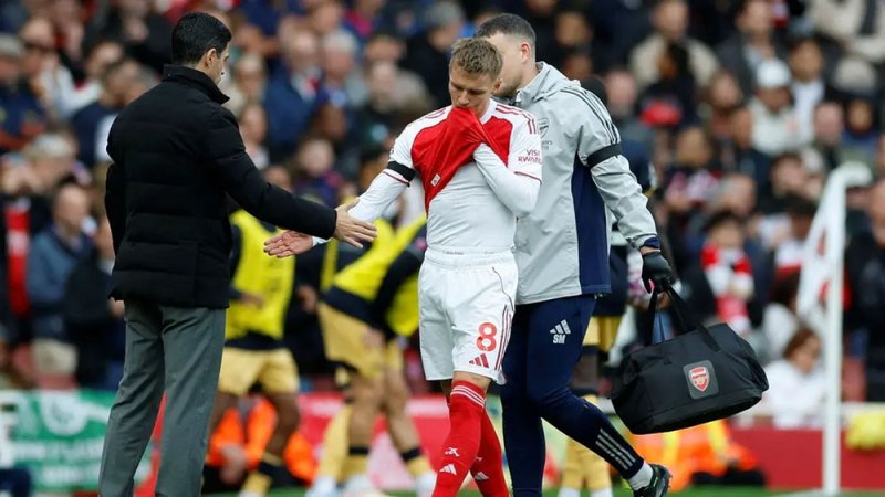الإصابات تتوالى.. أرسنال يعلن استبعاد لاعبه من منتخب بلاده