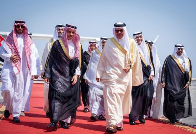 وزير خارجية المملكة العربية السعودية يصل إلى البلاد