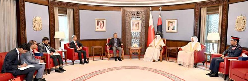 وزير الداخلية: البحرين حريصة على رعاية العمالة الوافدة
