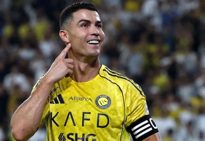 كريستيانو رونالدو.. التاريخ يُسجّل أول لاعب كرة قدم ملياردير