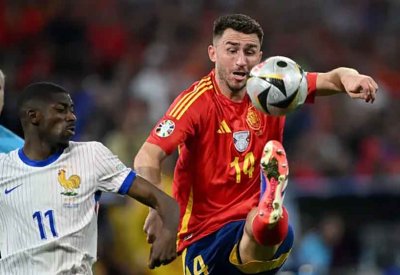 لابورت يعوض مدافع ريال مدريد في قائمة إسبانيا