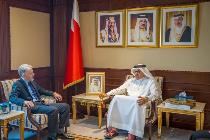 تعزيز التعاون مع المملكة المتحدة