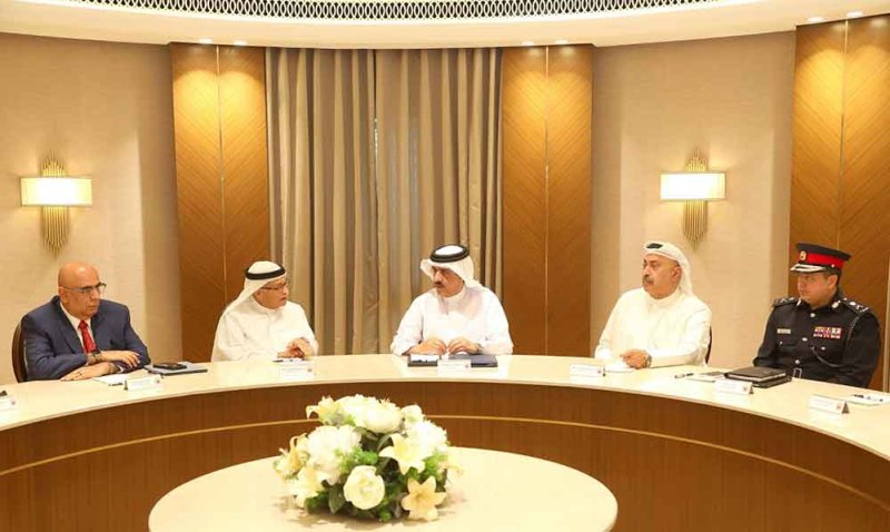نائب وزير الداخلية يبحث مع رئيس المجلس الأعلى للصحة تطوير برامج الرعاية الصحية لمنتسبي الوزارة