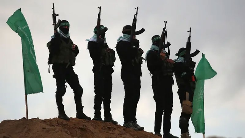 قيادي بحماس: لن يقبل أي فلسطيني بتسليم السلاح