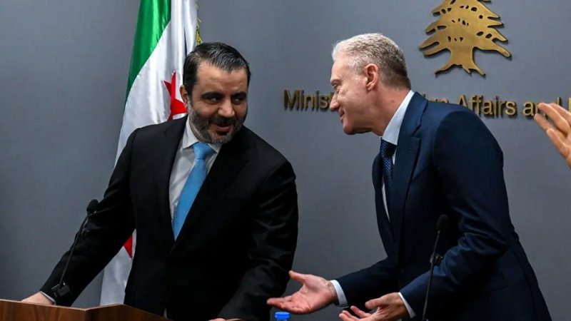 دمشق تفتح صفحة جديدة مع بيروت.. والشيباني "فلنتجاوز الماضي"