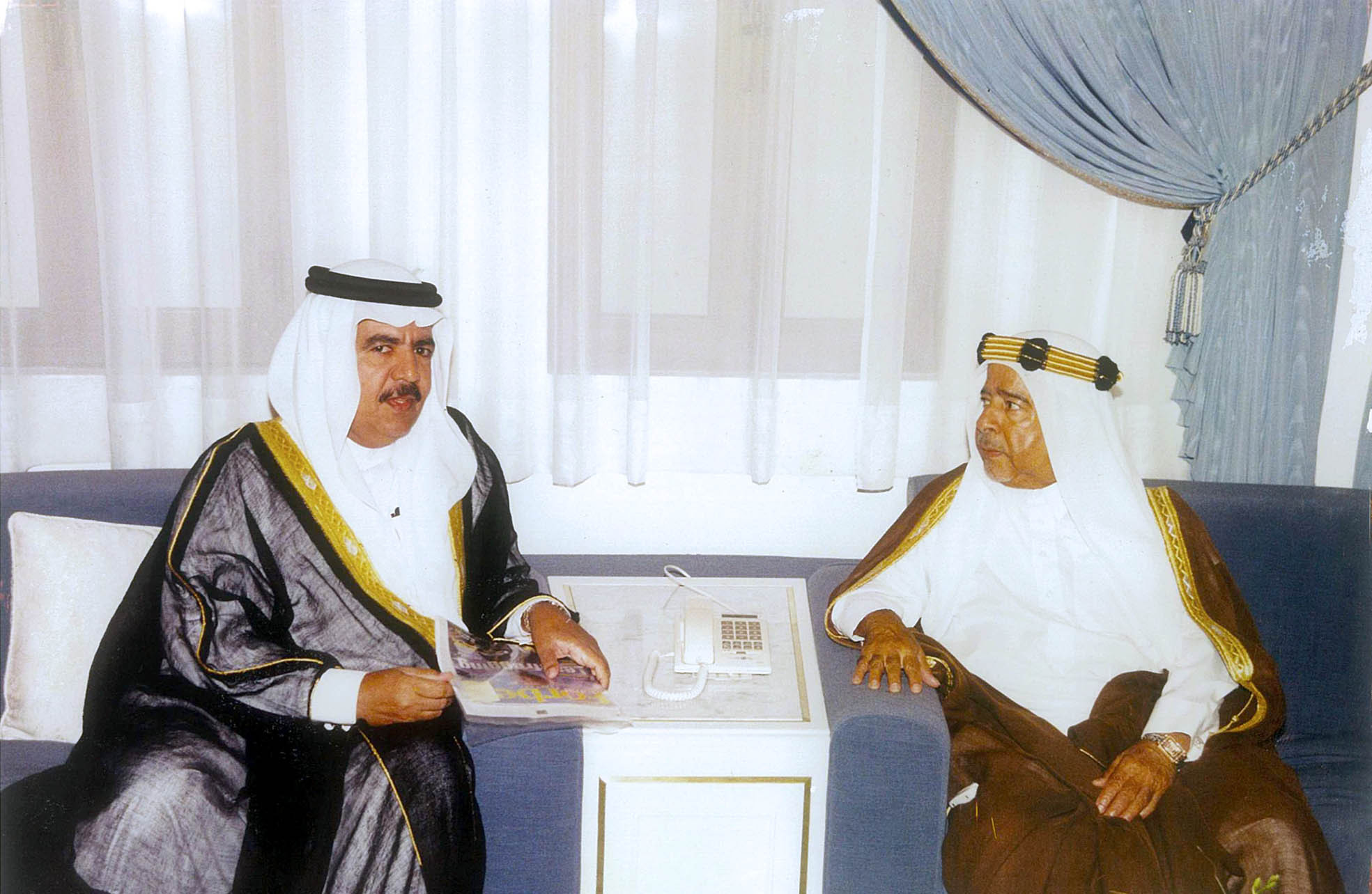 مع صاحب السمو الأمير عيسى بن سلمان آل خليفة طيب الله ثراه في العام 1998