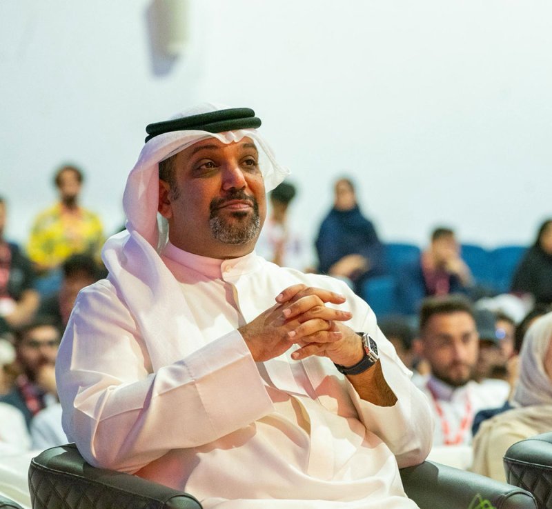 وزير "المالية" رئيس مجلس إدارة "ممتلكات": مملكة البحرين حريصة على دعم المبادرات والمشاريع الريادية الشبابية باعتبارهم ركيزة أساسية في مسيرة التنمية الاقتصادية