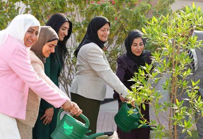 المستشفيات الحكومية تشارك في أسبوع الشجرة بمجمع السلمانية تأكيدا على التزامها بالاستدامة