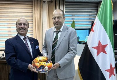 وزير الرياضة والشباب السوري يستقبل سفير البحرين في دمشق