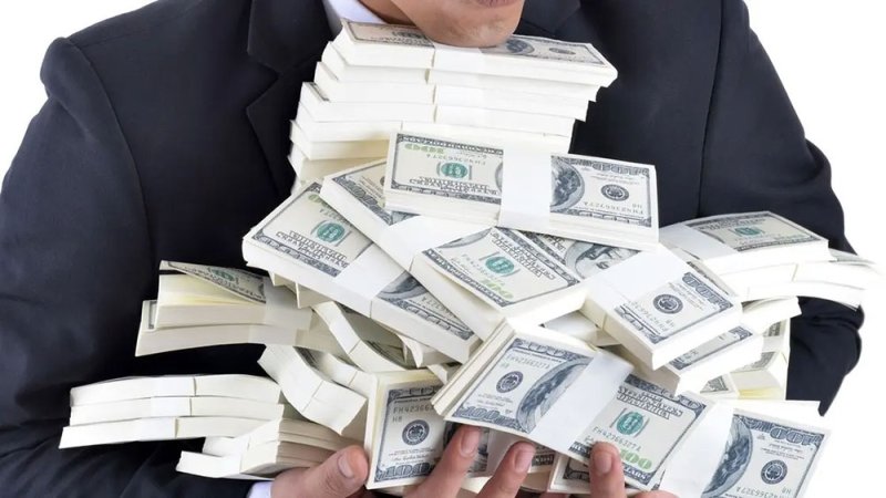 بعد تبخر 27 مليار دولار.. ملياردير نمساوي في المحكمة بتهمة الاحتيال
