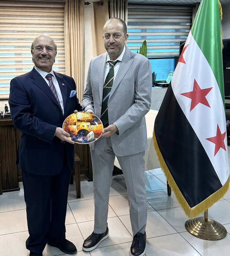 وزير الرياضة والشباب السوري يستقبل سفير البحرين في دمشق